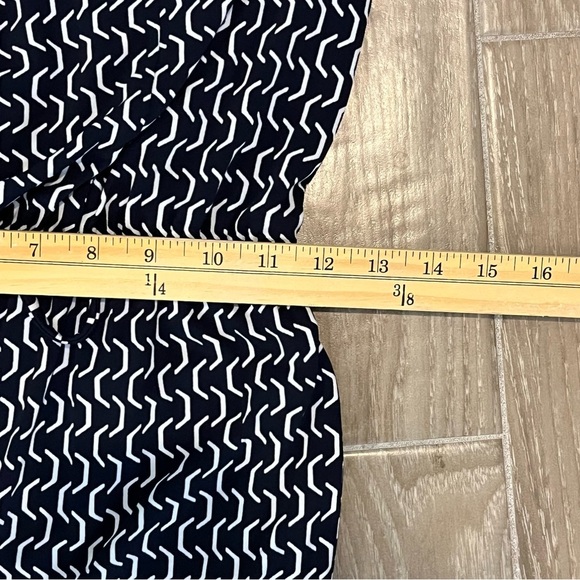 Enfocus Studio Women’s Navy Blue and White Pattern Jumpsuit, Size 4 - Picture 5 of 8